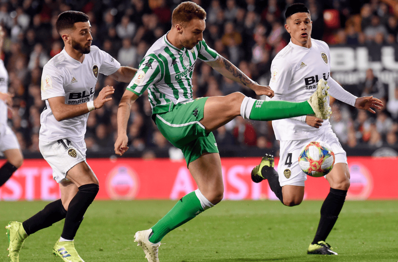 爱游戏下载爱游戏-包含国际比赛日西甲焦点战，夏洛特黄蜂战术微调，震撼外界，轮换策略成焦点的词条